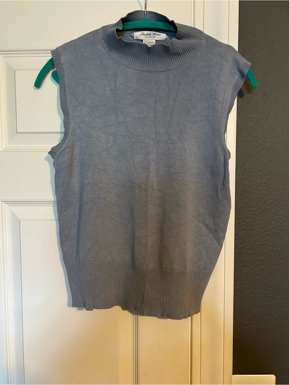Judith Hart Mock Neck Sleeveless Knit Tank Top - Light Blue 52% Silk